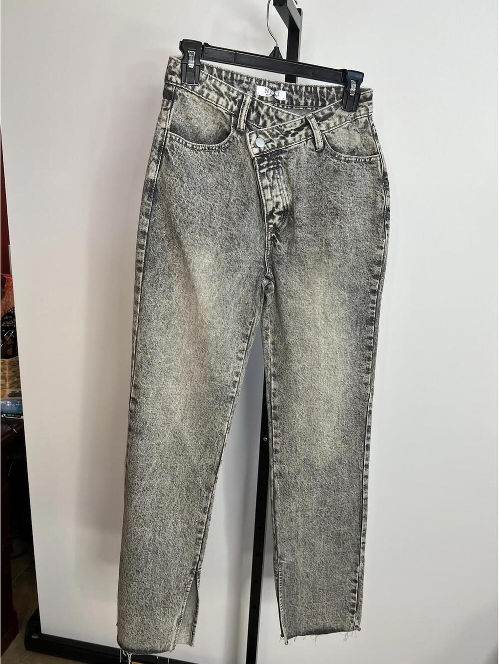 Women's NEST Black Label Asymmetrical Black Acid Wash Jeans Size 5